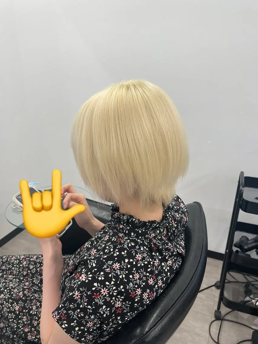 ショート カラー 近藤 慧依のヘアスタイル
