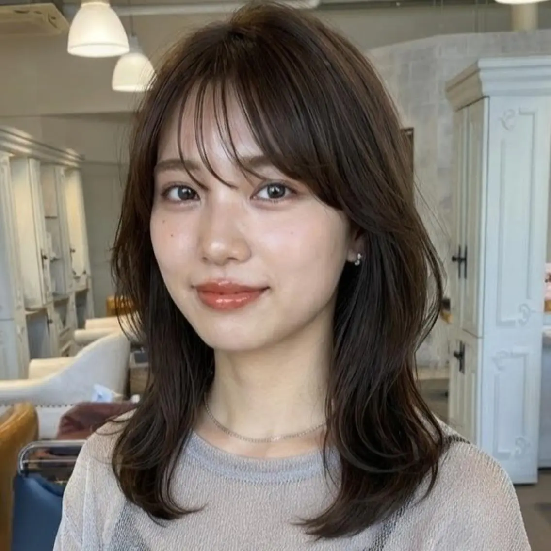ミディアム ミディアムレイヤー レイヤーカット obje't cielのヘアスタイル