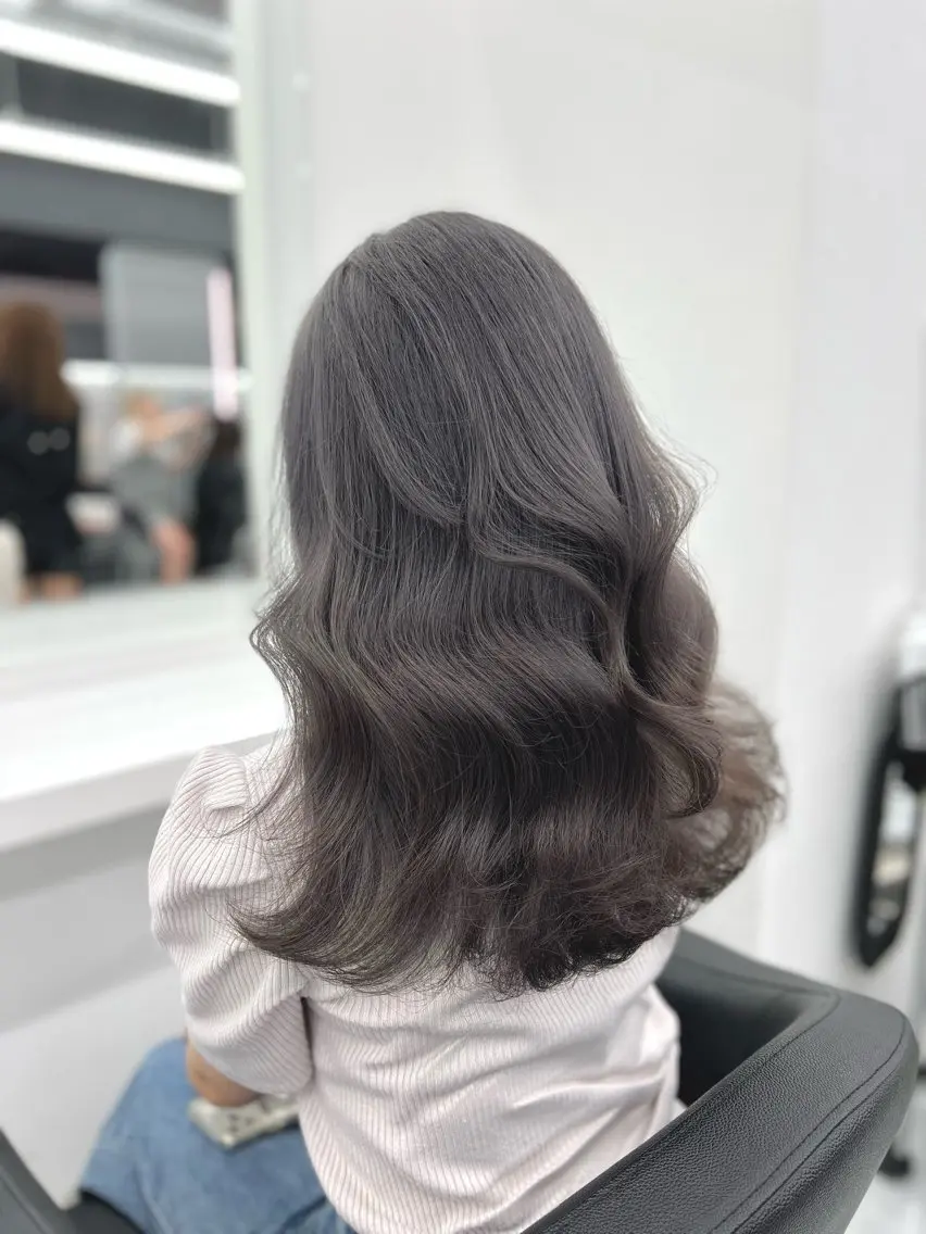 ロング カラー ヘアアレンジ カット ヘアカラー トリートメント ヘッドスパ ヘアセット 透明感×韓流ハイ トーン🫧RYUTAのヘアスタイル