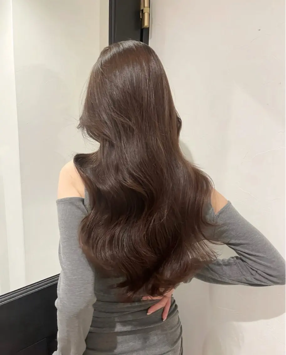 ロング カラー ベージュカラー ブリーチ ダブルカラー 顔周りカット 髪質改善 カット ヘアカラー トリートメント レイヤーカット/ 透カラー/ソラのヘアスタイル