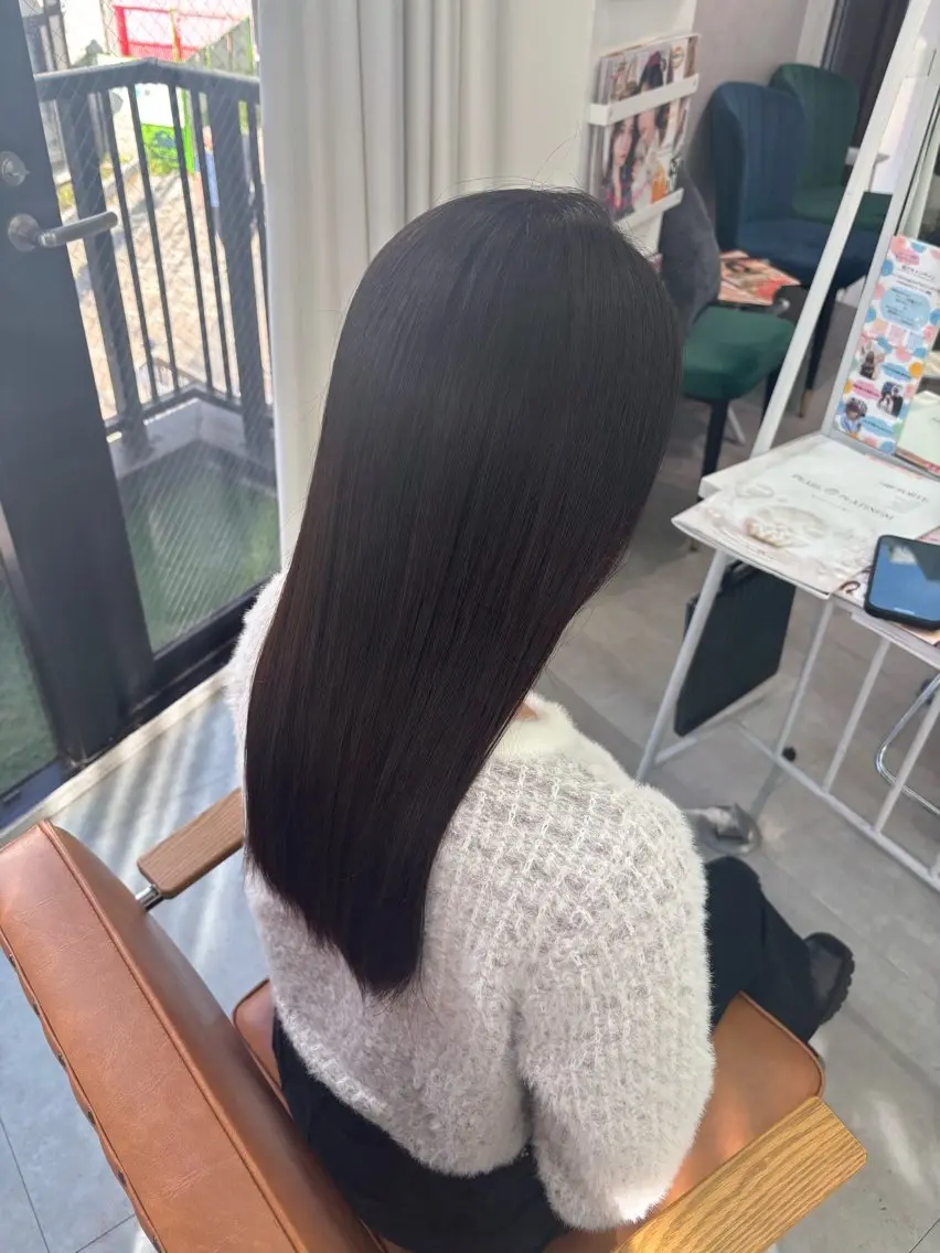 セミロング ヘアカラー 髪質改善カラー✨ るな🕊🫧のヘアスタイル
