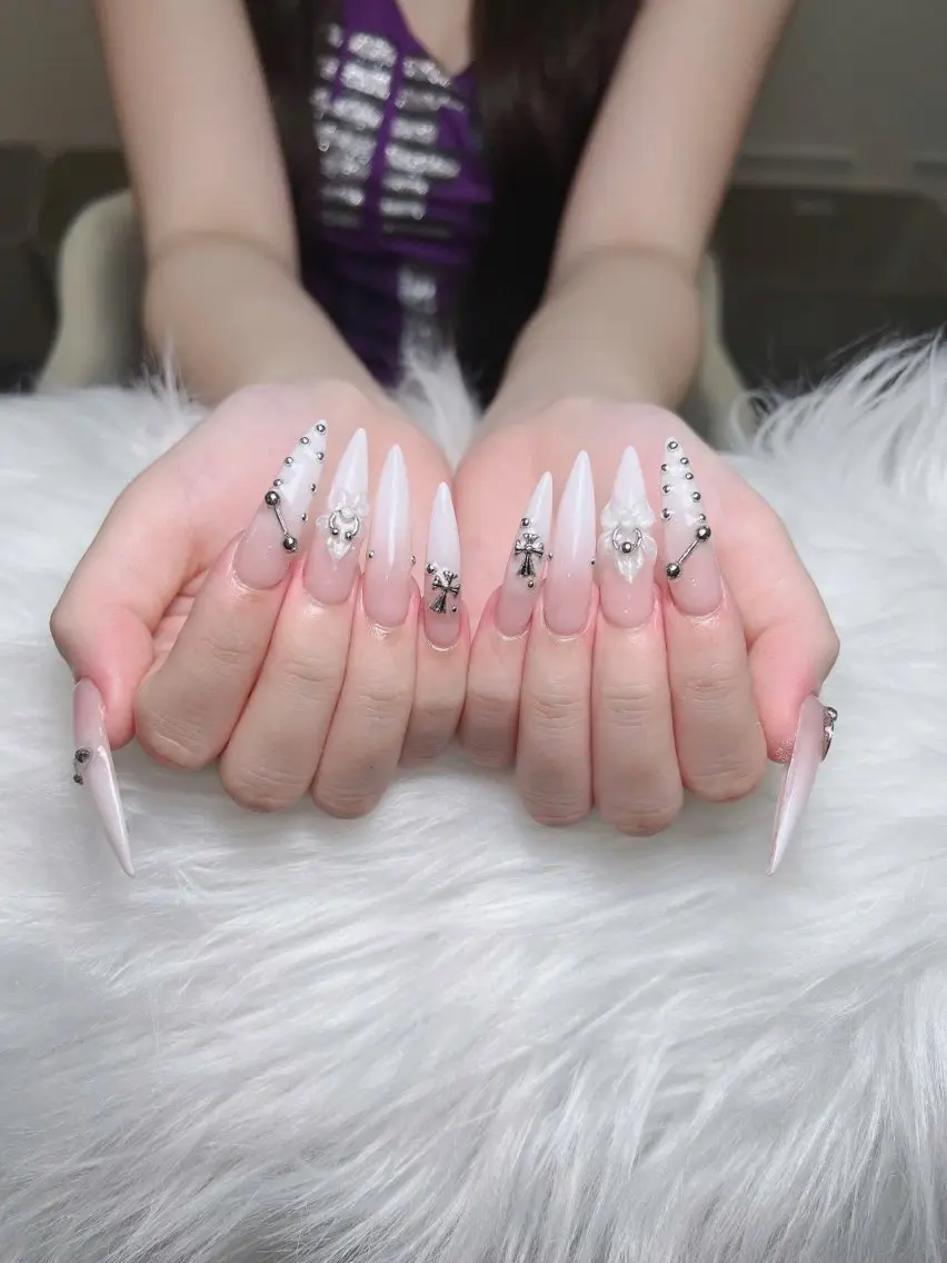 ネイル ハート 韓国ネイル 春ネイル 夏ネイル バレンタイン Sora nail 長さ出し専門店のネイルデザイン