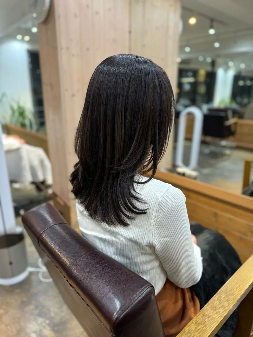 セミロング カット ヘアカラー 髪質改善✨艶髪✨ レイヤーカット 田畑のヘアスタイル