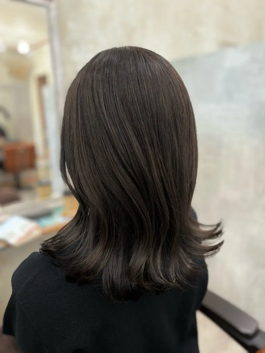 ミディアム カラー アッシュ オリーブアッシュ Misaki ミサキのヘアスタイル