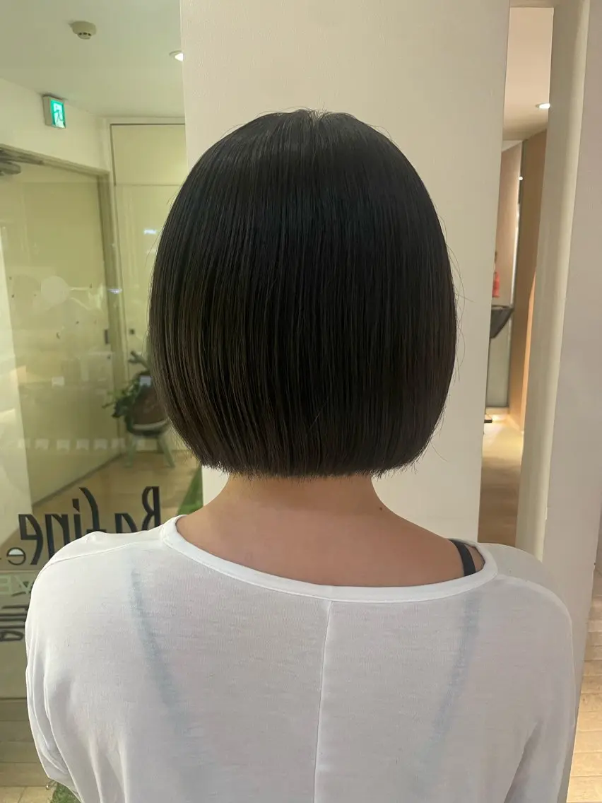 ショート ボブ カット ヘアカラー トリートメント 林 季香のヘアスタイル
