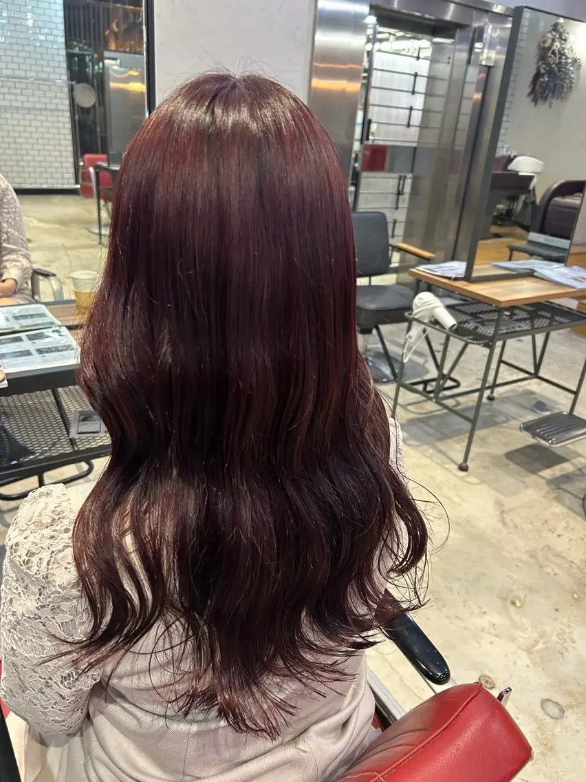 カラー レッドカラー ヘアカラー 植吉 琉月のヘアスタイル