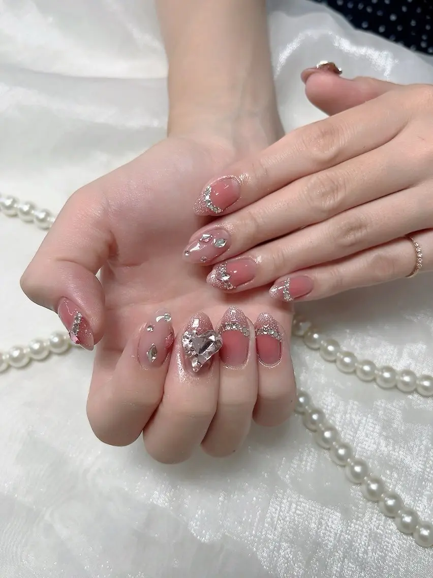 持ち込みデザイン付け放題💅 時間内アートし放題(有料パーツありません)<美爪育成・フィルイン>の写真