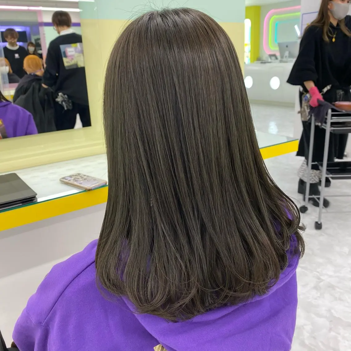 セミロング カラー ヘアアレンジ ヘアカラー トリートメント mai🍑暖色カラー /レイヤー💖のヘアスタイル