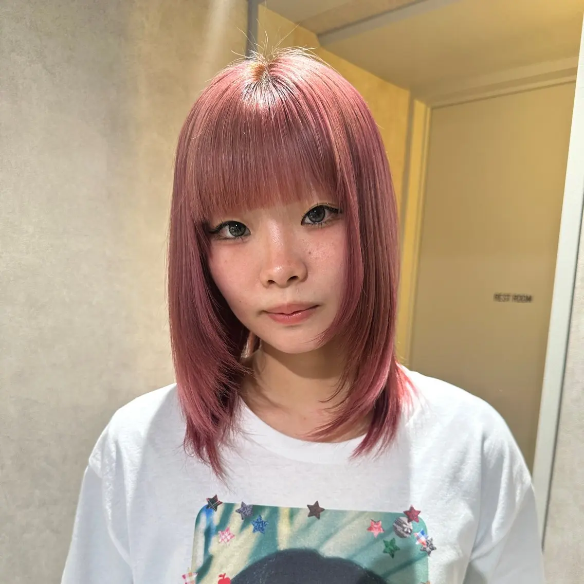 ミディアム カラー ヘアカラー ブリーチ🩸 レイヤー🪬yumeのヘアスタイル