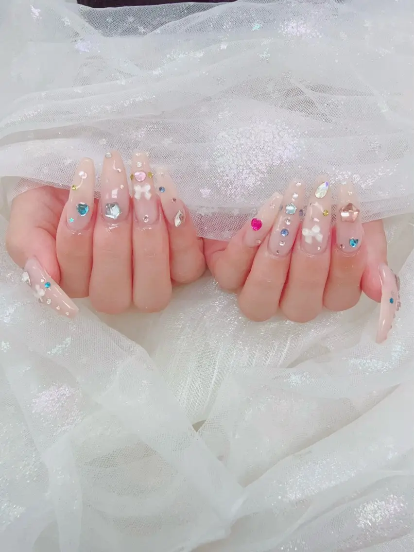 ロング ハンドネイル ヘイシ ユウカのネイルデザイン