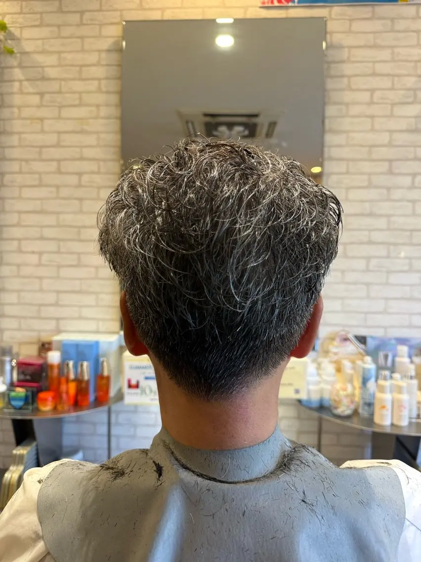 ショート パーマ メンズ メンズパーマ カット パーマ 三木 絵未奈のヘアスタイル