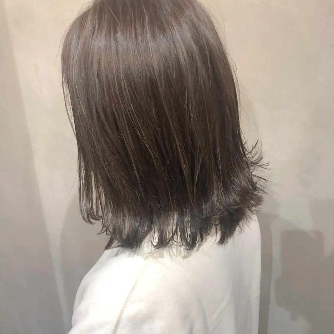セミロング kiy by ioeのヘアスタイル