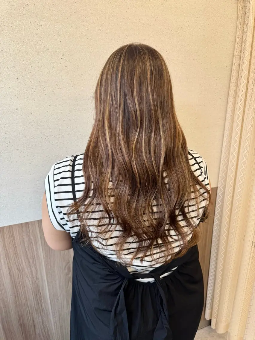 ロング カラー ハイライトカラー ハイライト カット ヘアカラー ハイライト／髪質改善 裕樹のヘアスタイル