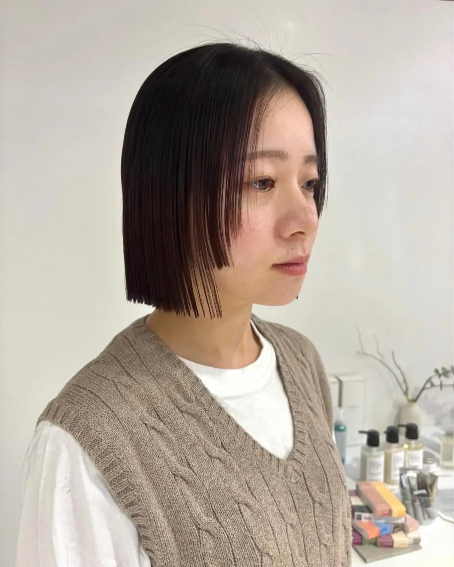 ショート カラー パーマ ボブ 顔周りカット ストレートパーマ 高野 優菜のヘアスタイル