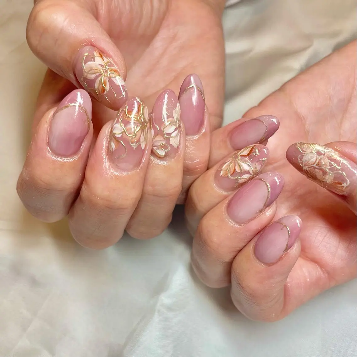 セミロング カラー パーマ ヘアアレンジ メンズ キッズ ネイル マツエク・マツパ アイブロウ フラワーネイル フレンチネイル ミラーネイル オンブレフレンチ el. by Aoのネイルデザイン