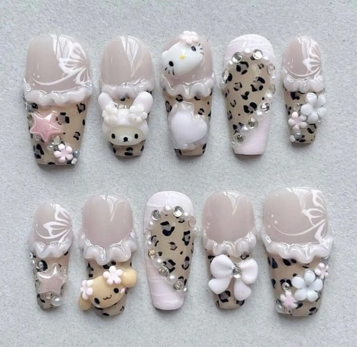 ネイル キラキラネイル 韓国ネイル ロングネイル シンプルネイル ワンホンネイル ハンドネイル Rina Nail.Novaのネイルデザイン