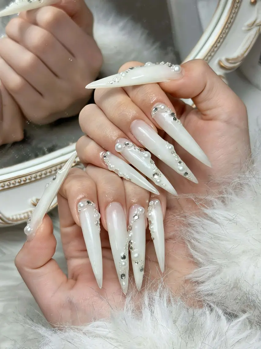 ネイル オーロラネイル ボルドー ブラウン 氷ネイル・うるうるネイル キラキラネイル ハンドネイル Julli NailStudioのネイルデザイン