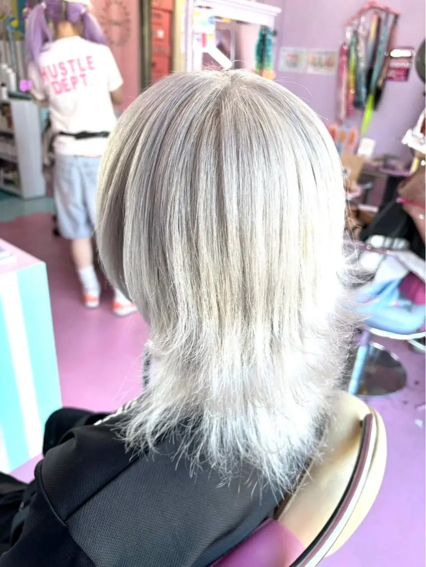 【痛まないブリーチ】エフェクトブリーチ+カラー+クイックトリートメントの写真