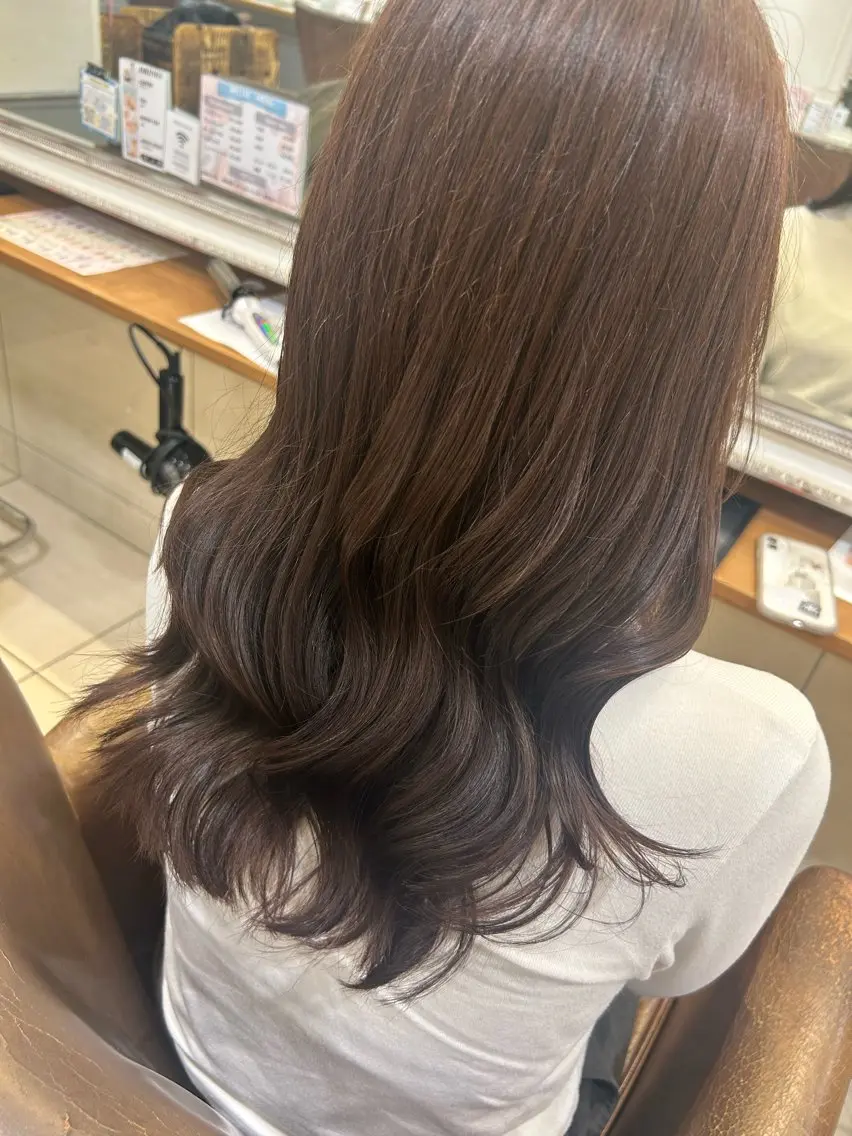 ロング ヘアカラー 韓国ヘアー🇰🇷 MIWAのヘアスタイル