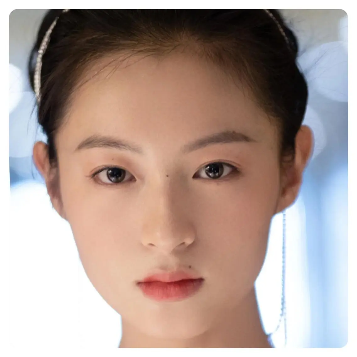眉カット&眉毛抜き、剃り&眉メイクの写真