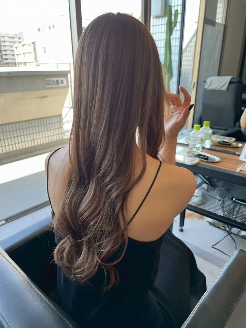 カラー TIDEHAIR YUUNAのヘアスタイル