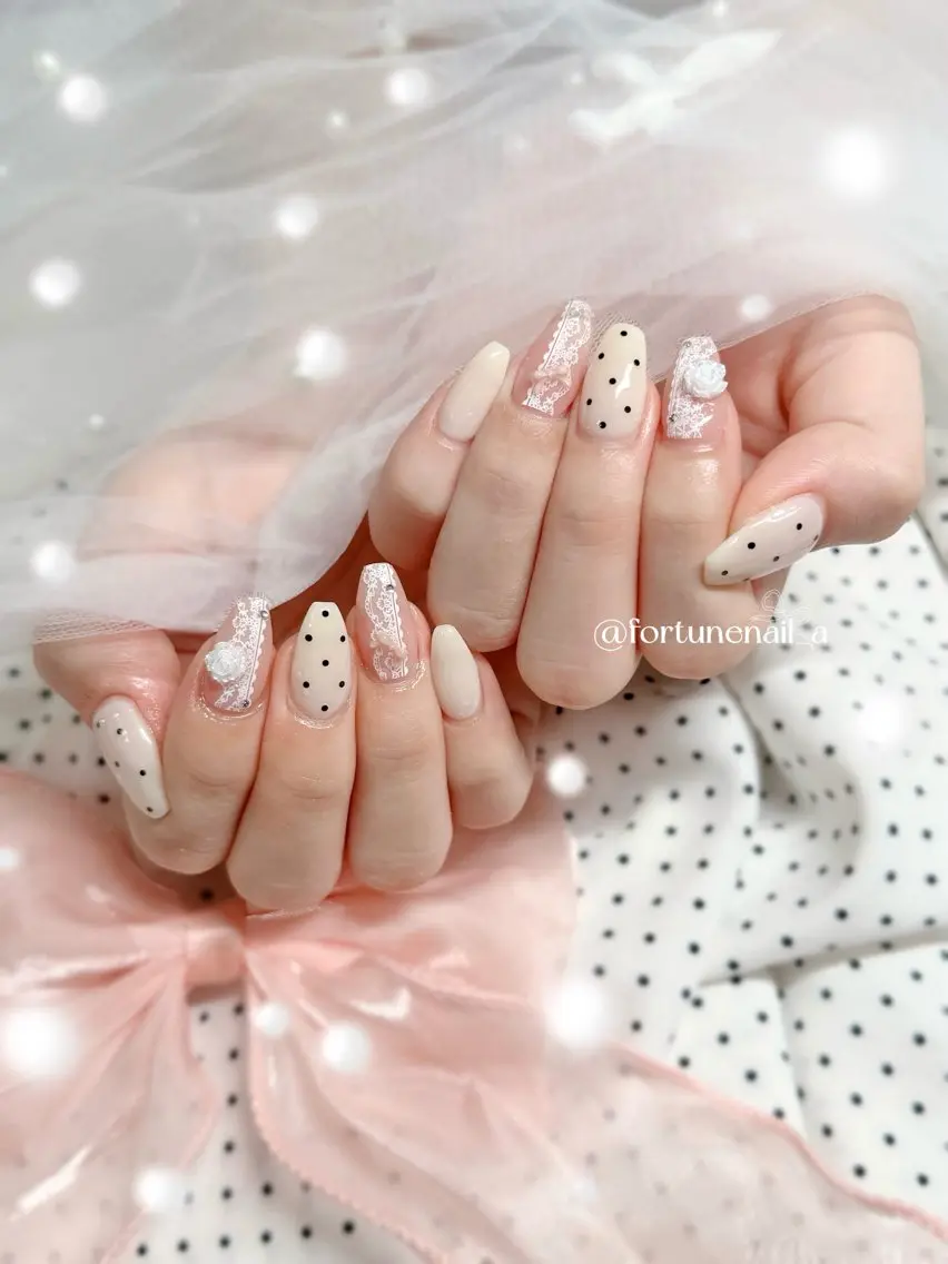 ネイル ドット レース ハンドネイル ✩.*🎀 aoi🎀のネイルデザイン