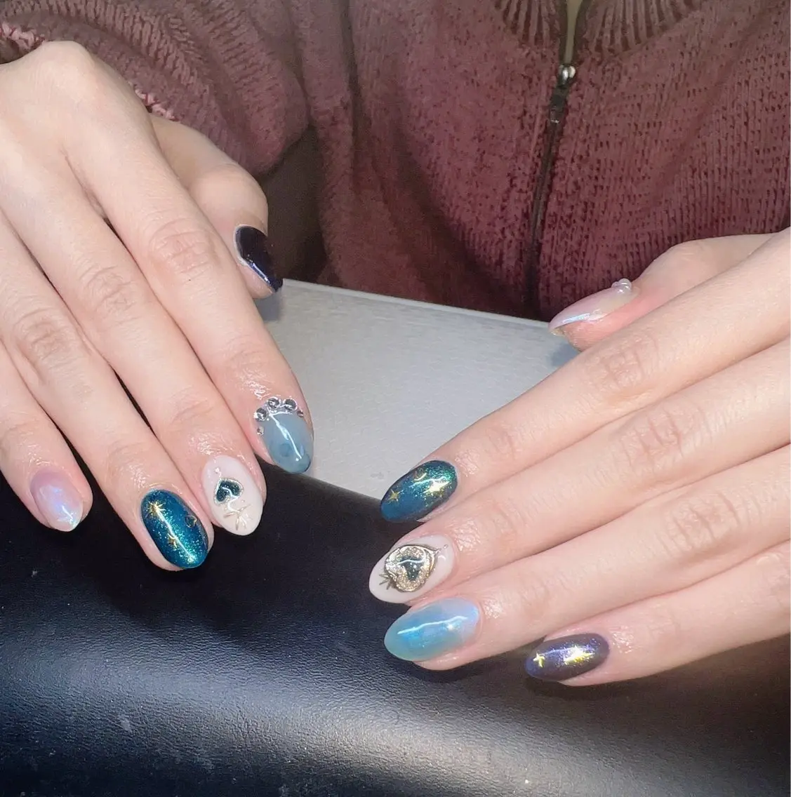 ネイル オーロラネイル チークネイル 長さ出し フットネイル フレンチネイル ハンドネイル Lee Nailsのネイルデザイン