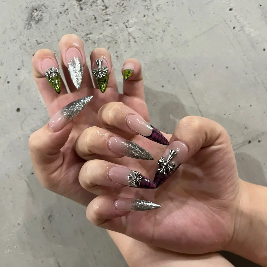 ネイル ハンドネイル IROHA nail Ami🐊🎀のネイルデザイン