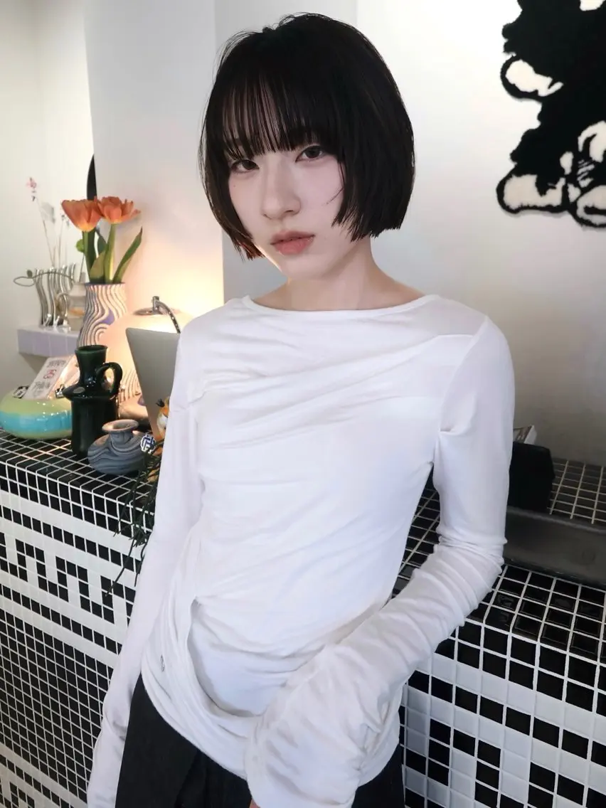 ミディアム カット ボブ/ブリーチ 学芸大学SaKuraのヘアスタイル