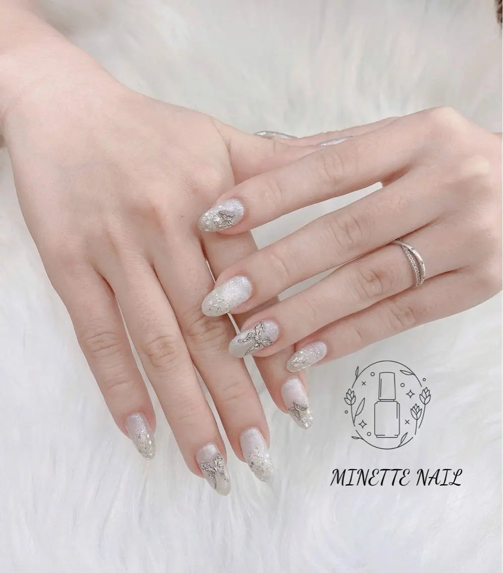 ネイル フレンチネイル ジェルネイル グラデーション ラメ(グリッター) マグネットネイル Minette Nailのネイルデザイン