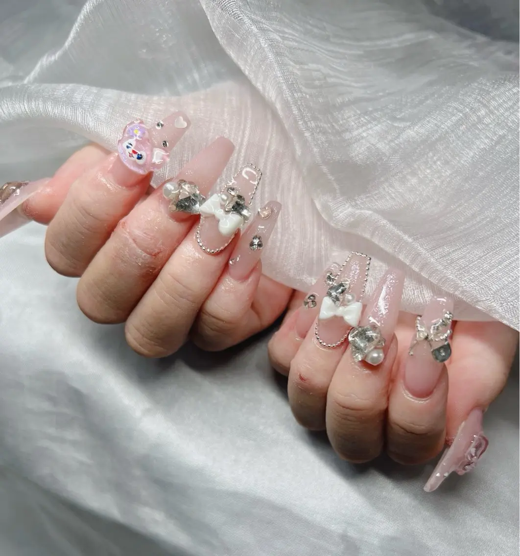 ネイル ハンドネイル Lee Nailsのネイルデザイン