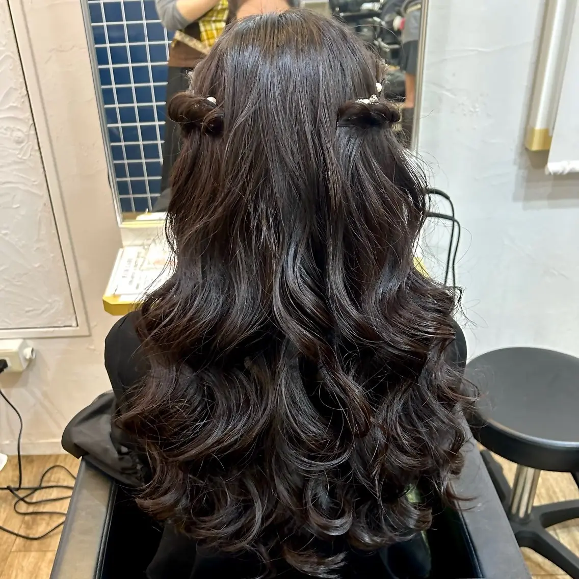 ロング ヘアアレンジ ボブ くびれヘア 顔周りカット 髪質改善 韓国風ヘア ヘアセット ブリーチなしベージュ /ヘアセット/ミユのヘアスタイル