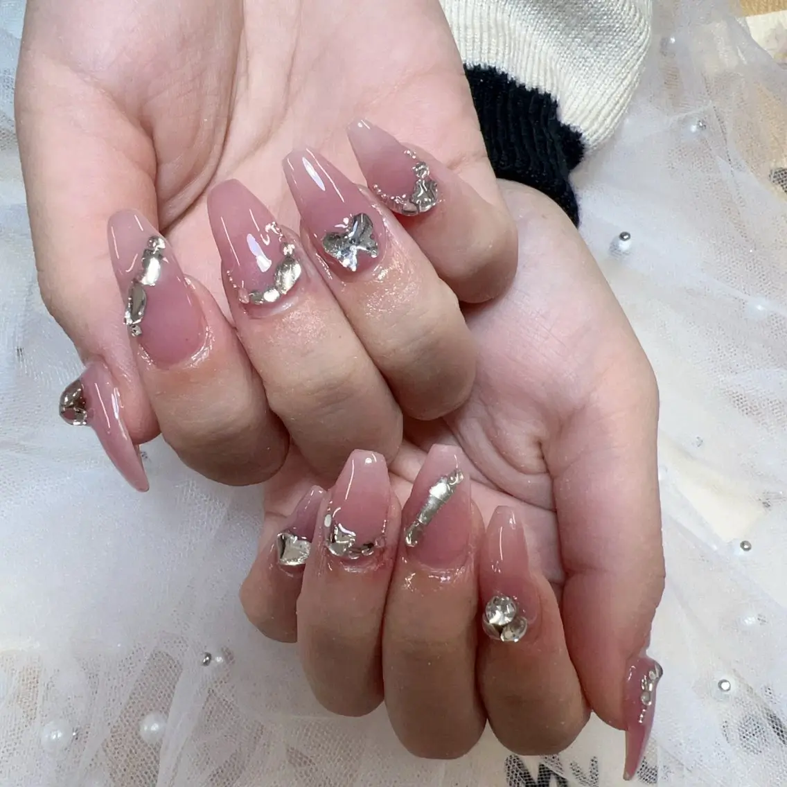 ネイル ハンドネイル 🎀nana🫧 ワンホンネイル🎀のネイルデザイン