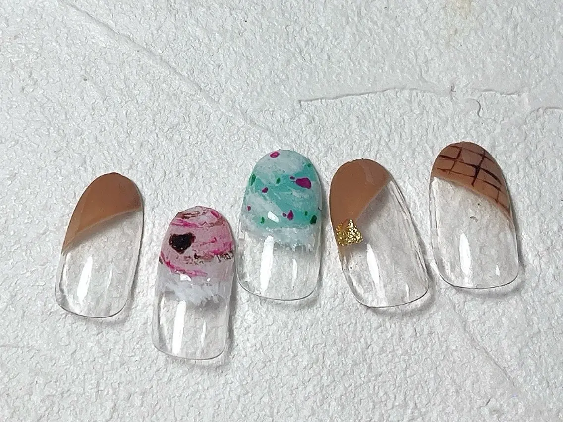 ネイル オーロラネイル フットネイル フレンチネイル ジェルネイル 氷ネイル・うるうるネイル kiki nail たまプラーザのネイルデザイン