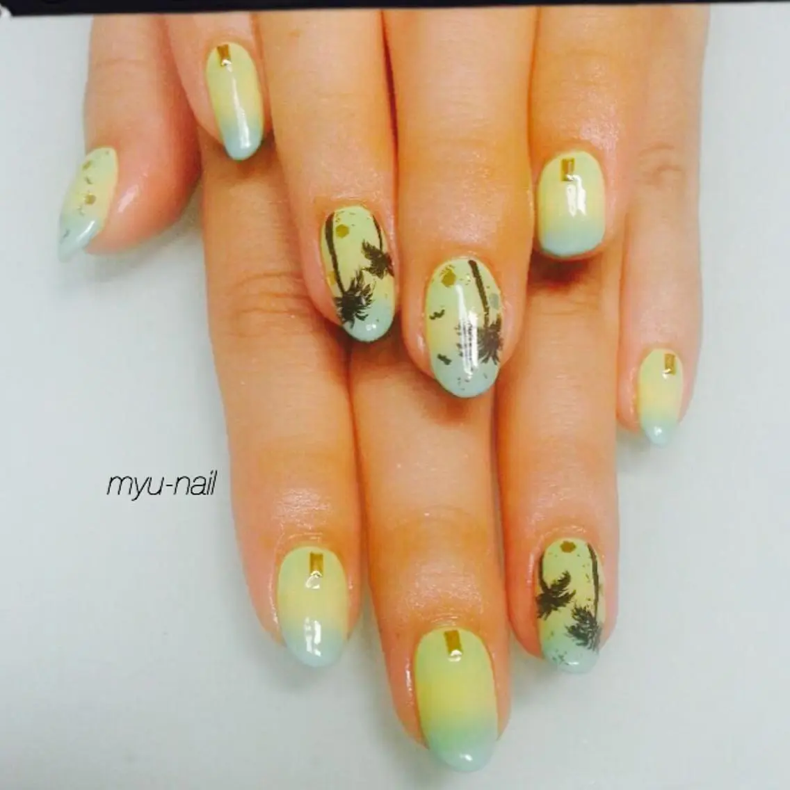 ネイル アートネイル グラデーション ホームサロン myu-nailのネイルデザイン