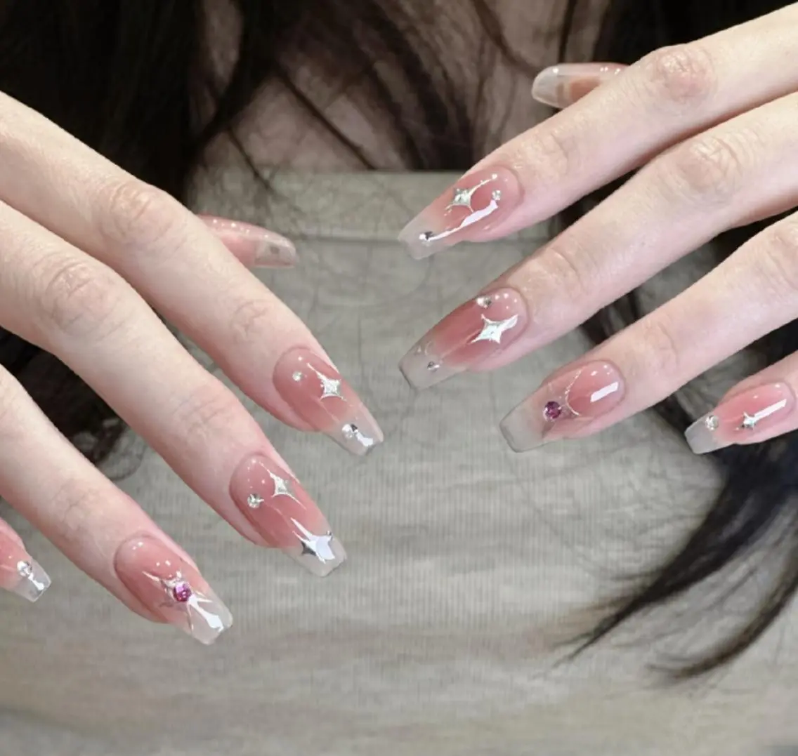 ネイル ハンドネイル ハンドケア 🍑 momo_nailのネイルデザイン