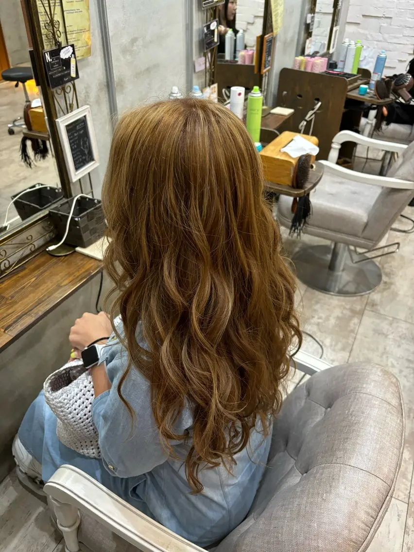 ロング カラー ベージュカラー カット ヘアカラー トリートメント メンズ/ヘアセット/ 顔周りレイヤー/💶のヘアスタイル