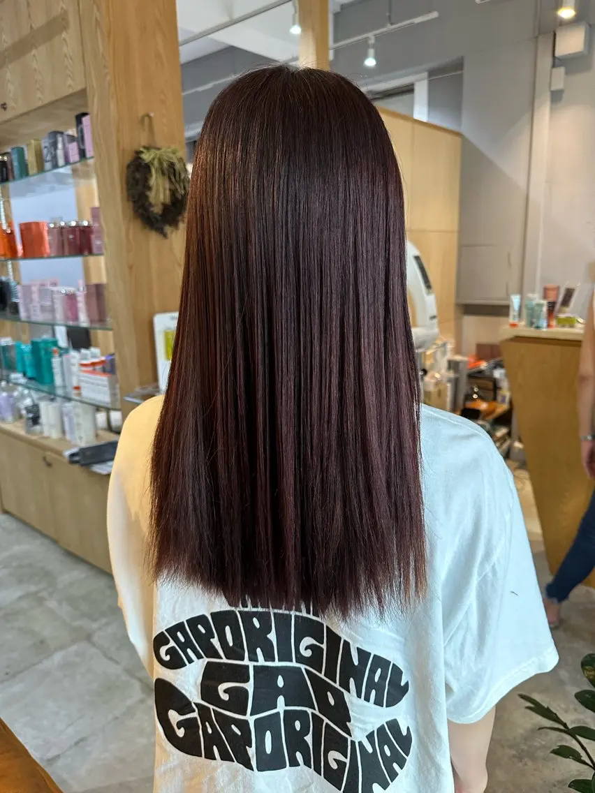 ミディアム トリートメント カット ヘアカラー トリートメント miloc MOMOKAのヘアスタイル
