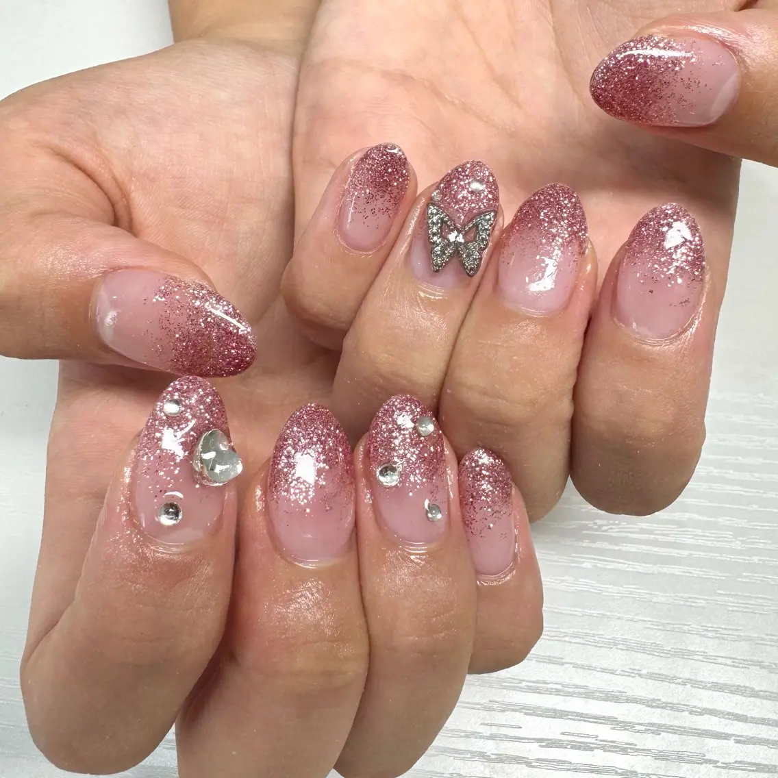 【4月限定価格💅💎】ワンカラー/ラメグラ/カラグラ(指定色) オフ込み※亀裂補強・長さだし・パーツは+料金でOK💛の写真