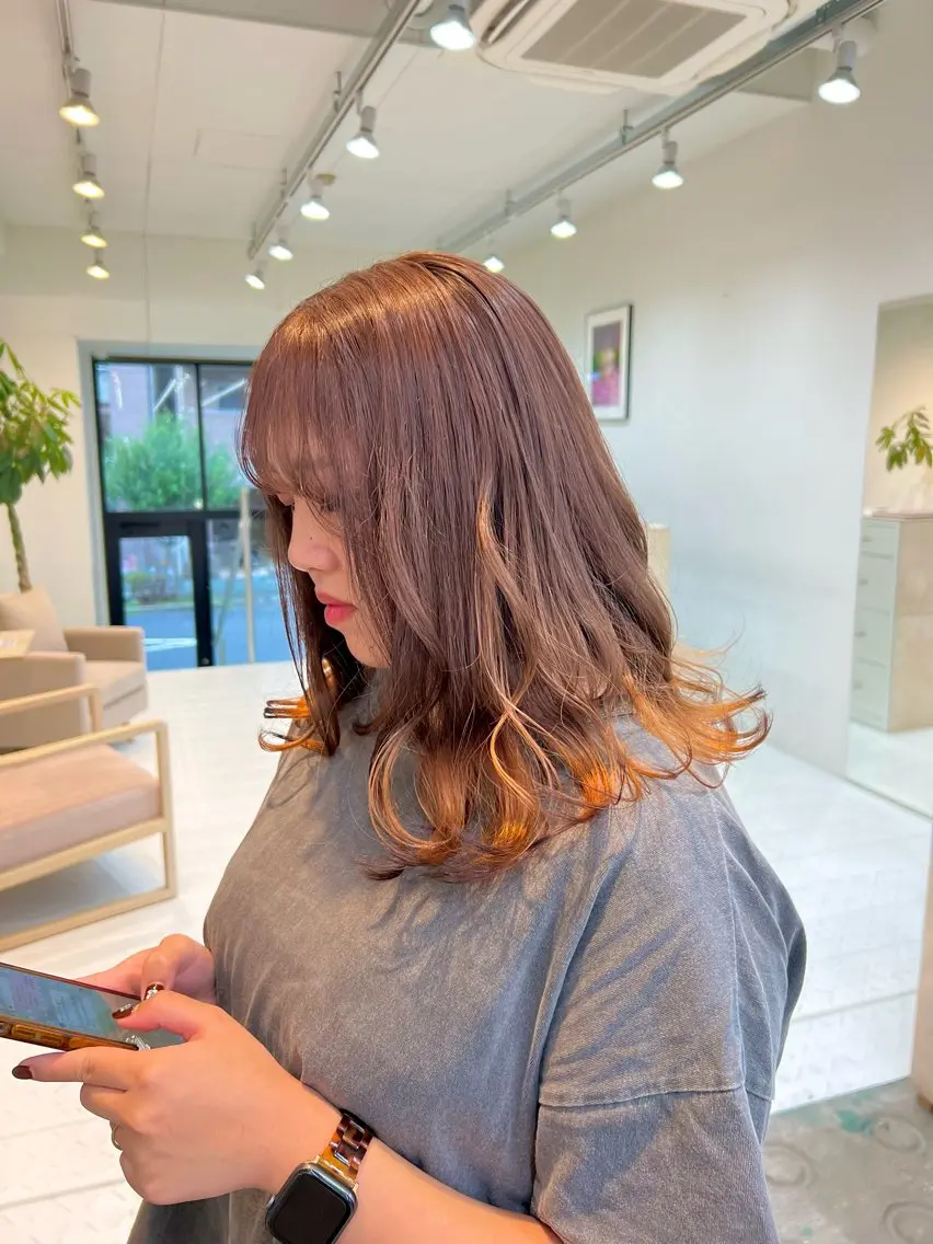 セミロング カラー ブリーチ デザインカラー 狐カラー オレンジ ヘアカラー ブリーチカラー🦋‪ 田中さくらのヘアスタイル