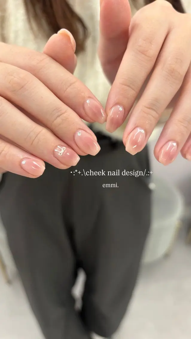 ネイル チークネイル フレンチネイル ガーリー 氷ネイル・うるうるネイル キラキラネイル emmi nailのネイルデザイン