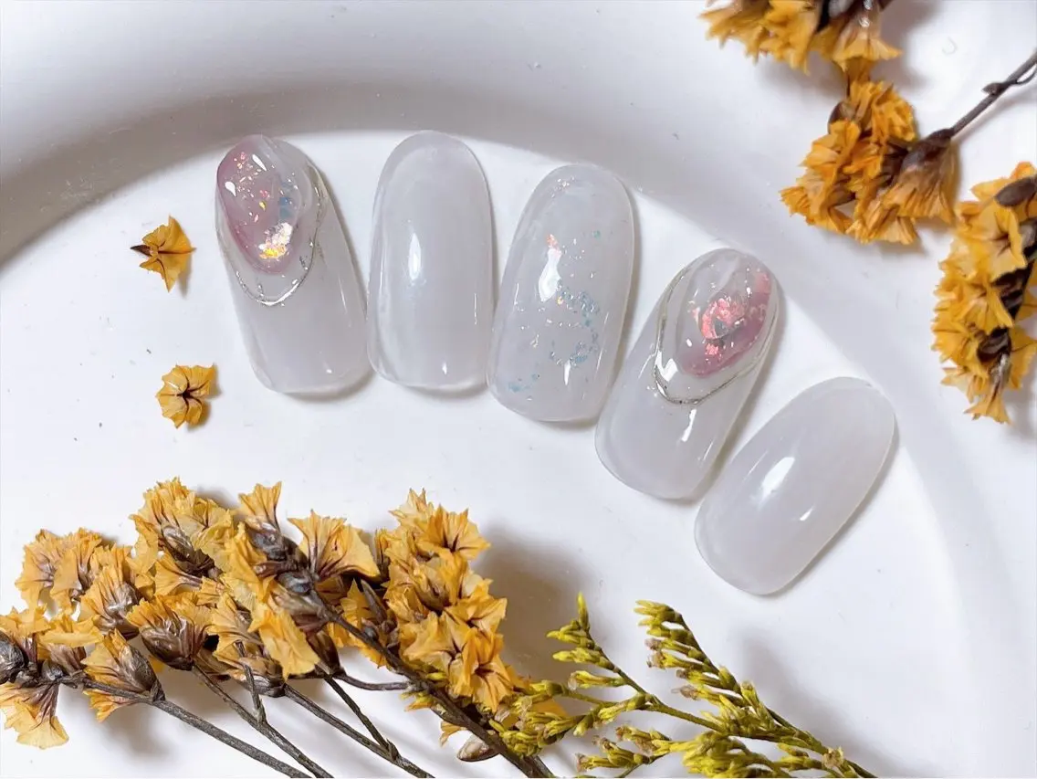 ネイル オーロラネイル ブラウン フットネイル フレンチネイル ジェルネイル ハンドネイル kiki nail たまプラーザのネイルデザイン