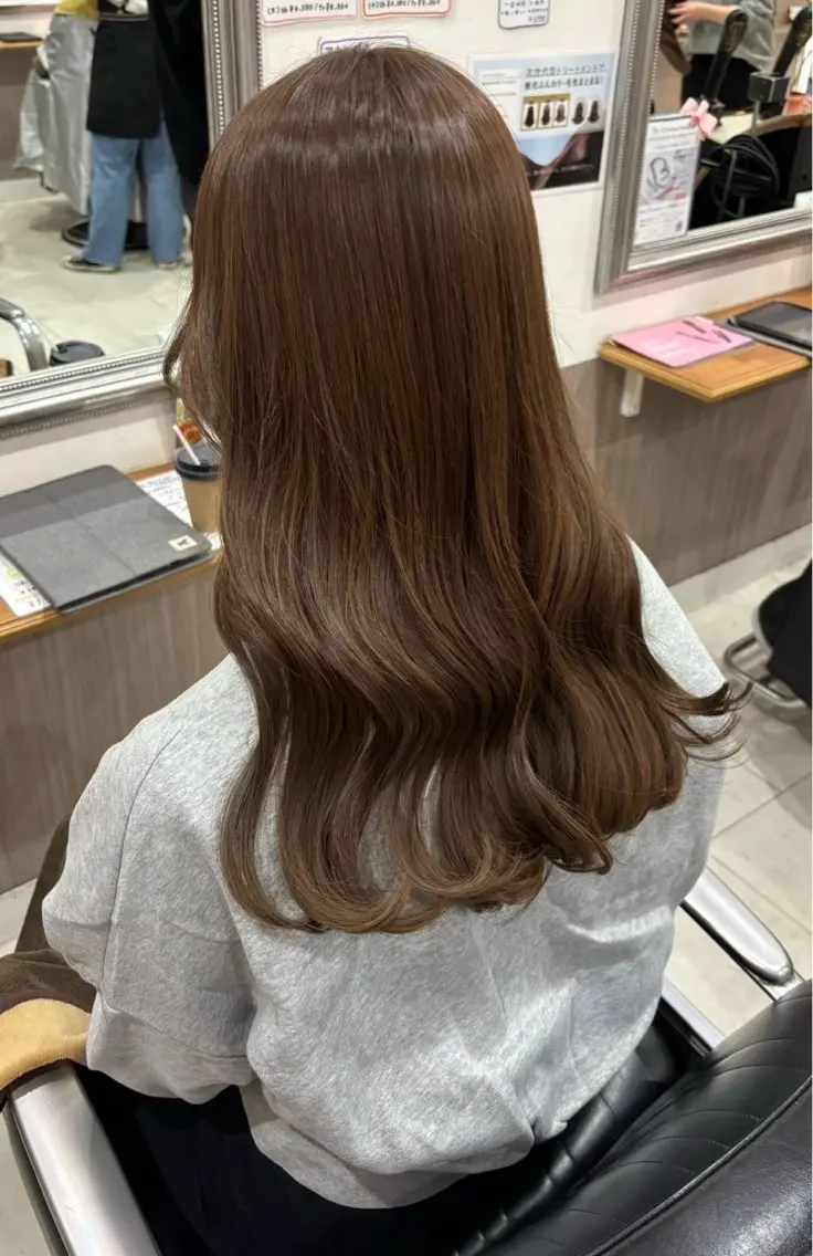 カラー ヘアカラー 艶髪🥣透明感カラー 🫧前田奈津実のヘアスタイル