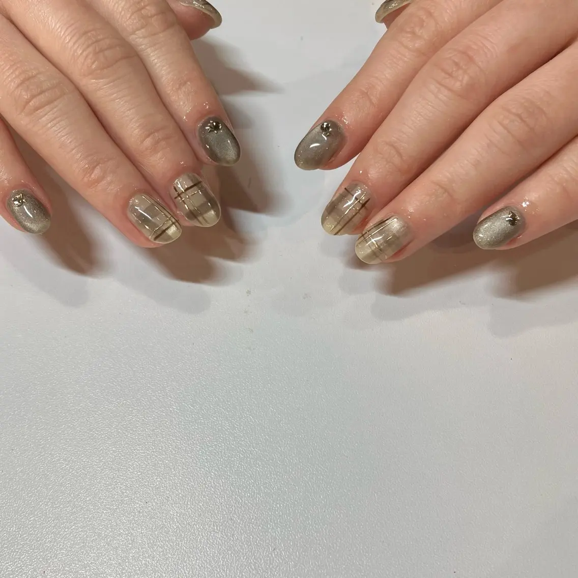 ネイル マグネットネイル ニュアンスネイル Taketsugu Manaのネイルデザイン