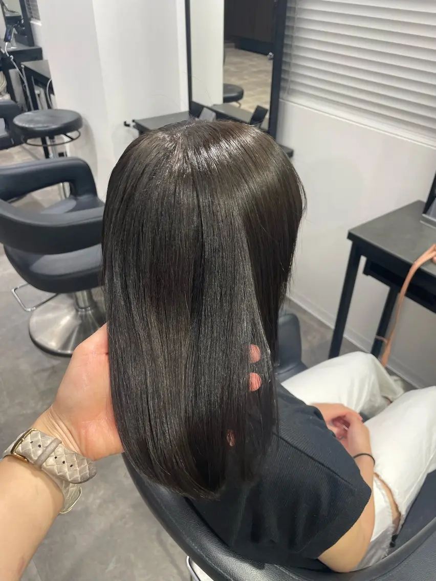 ロング カラー ブリーチ ダブルカラー ブリーチなしカラー 髪質改善 トリートメント 🤍透明感推しカラー 🤍yui‪💞✨のヘアスタイル