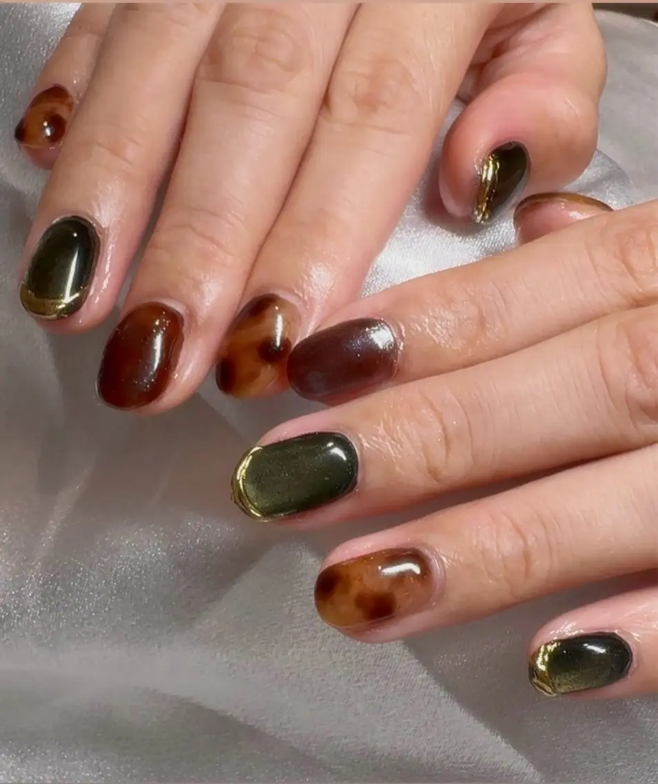 ネイル べっ甲ネイル モンタナ nailのネイルデザイン