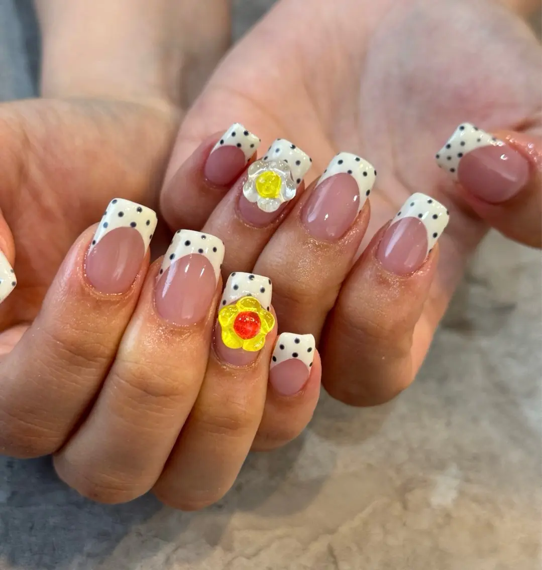 ネイル ドット フレンチネイル ハンドネイル Blé nailのネイルデザイン