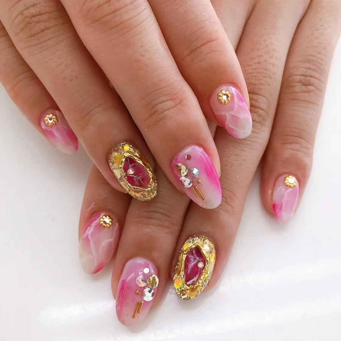 ネイル ハンドネイル Hisaka Mikiのネイルデザイン