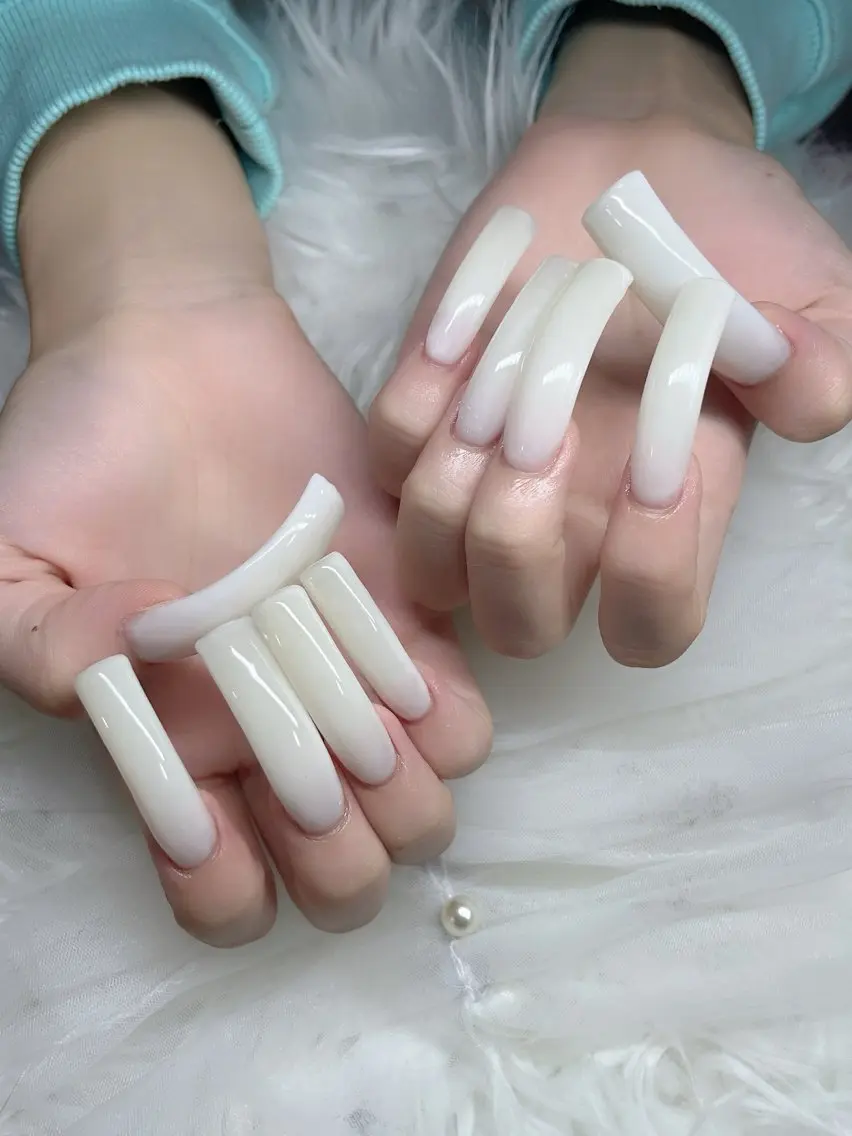 ネイル ロングネイル ネイルチップ ハンドネイル YOLO NAILのネイルデザイン