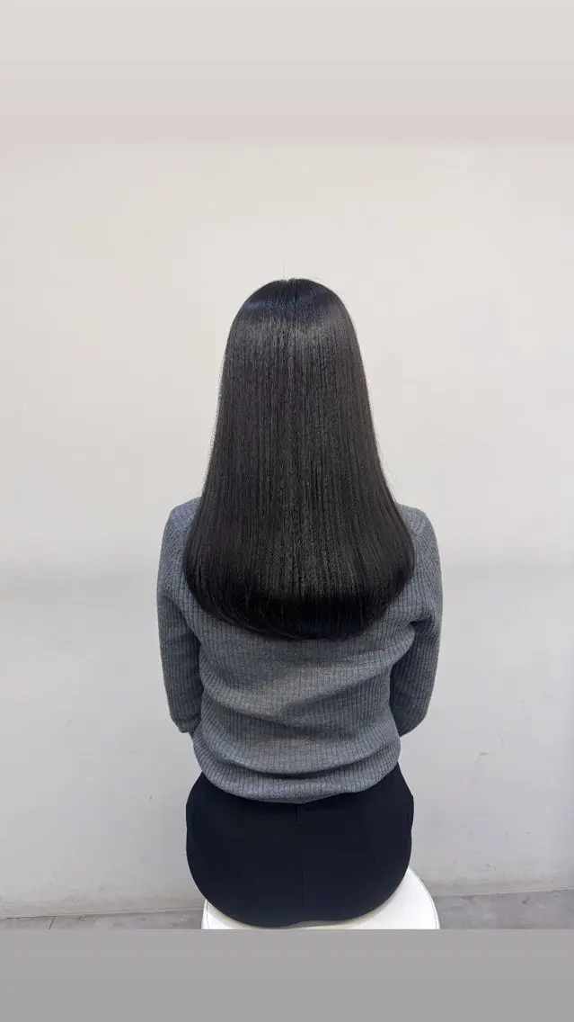 セミロング カラー 最高峰髪質改善💎 レイヤーカットのヘアスタイル